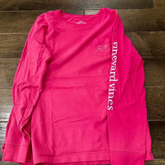 Women’s Vineyard Vines Shirt Set - Picture 7 of 14